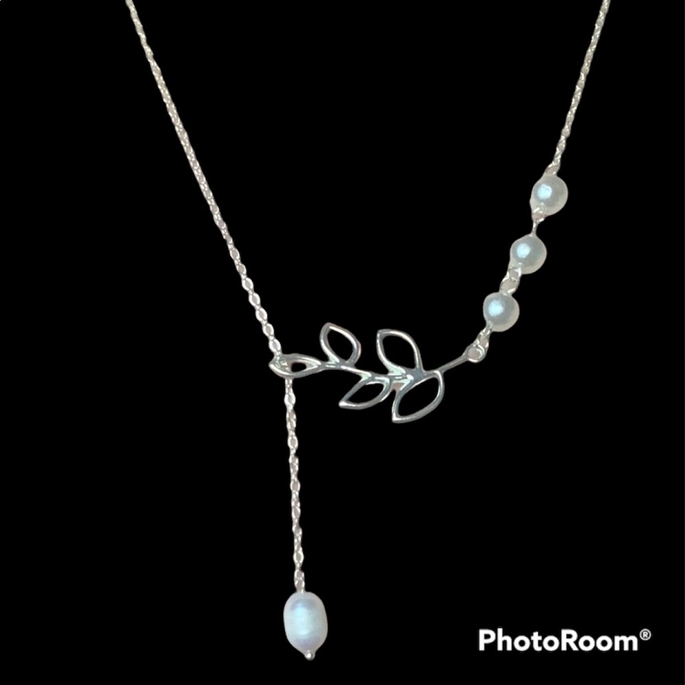 Awanka Necklace